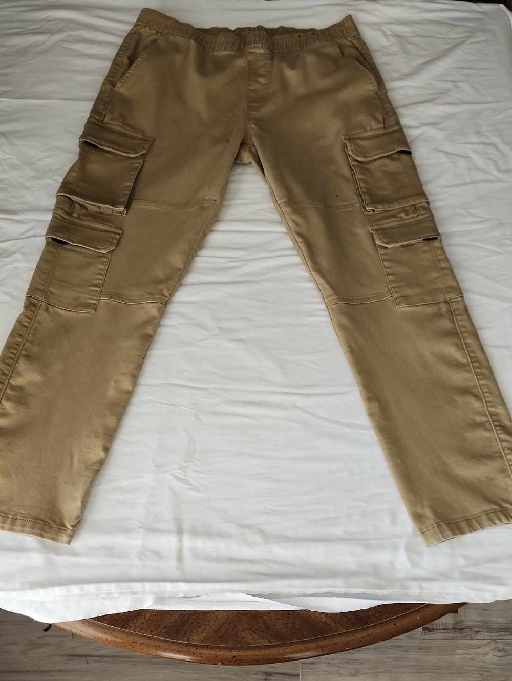 Men's Cargo Pants with Elastic Waist in Khaki